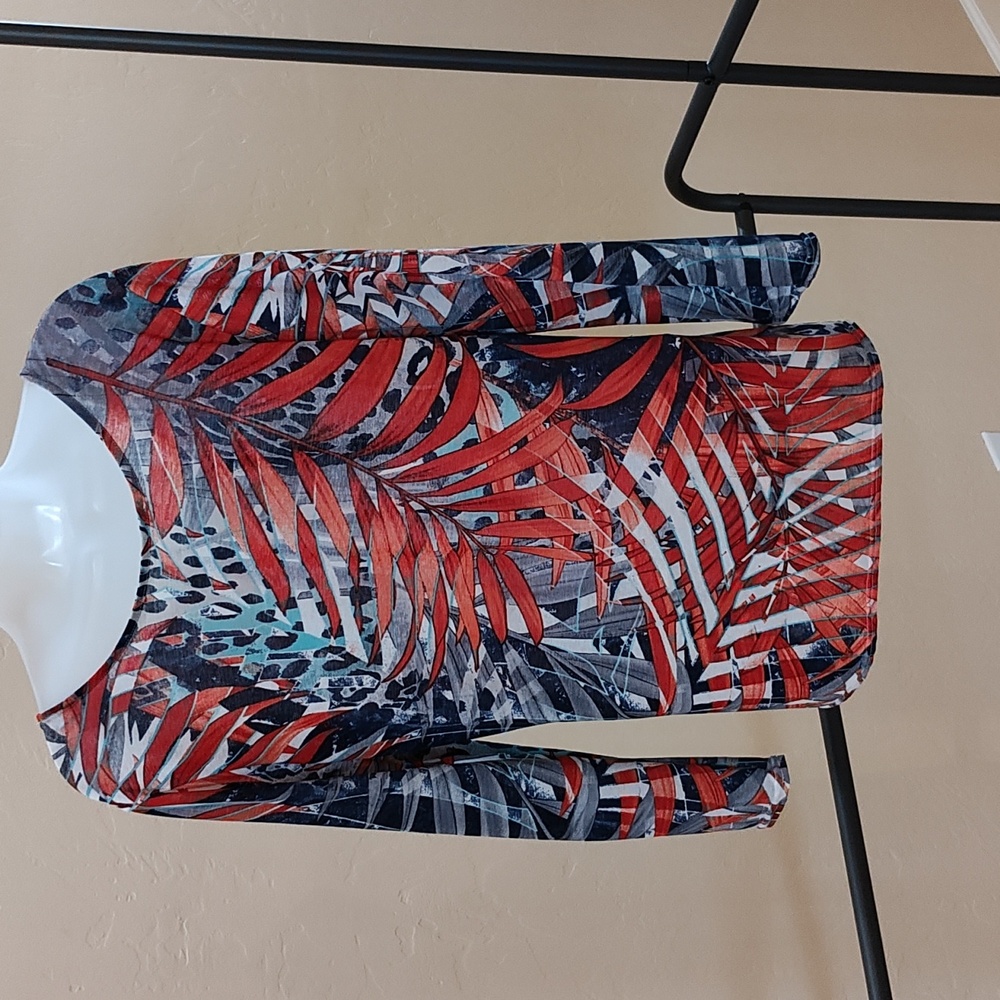 Ladies Shirt - Picture 2 of 3